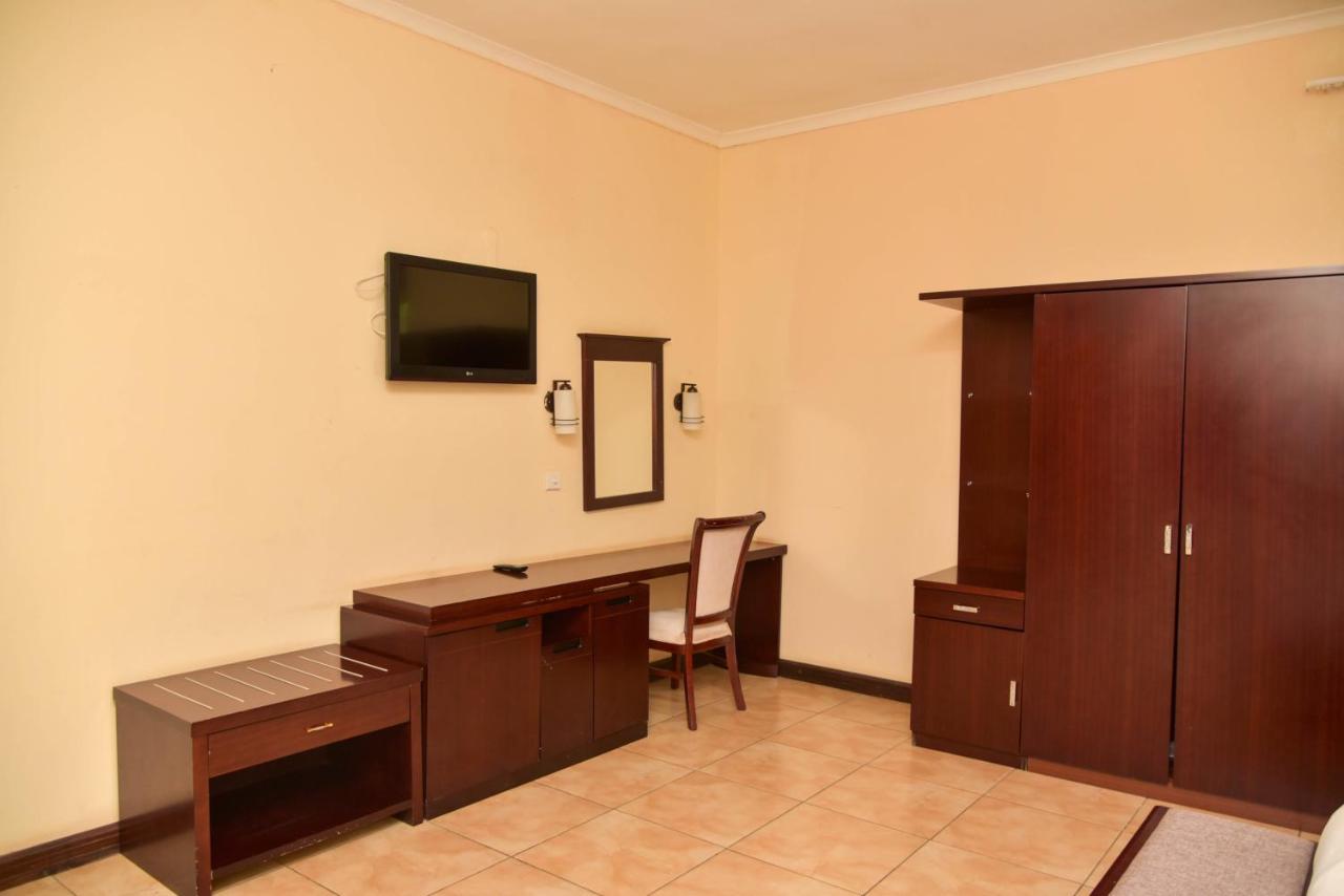 Chamba Valley Exotic Hotel Lusaka Exterior foto